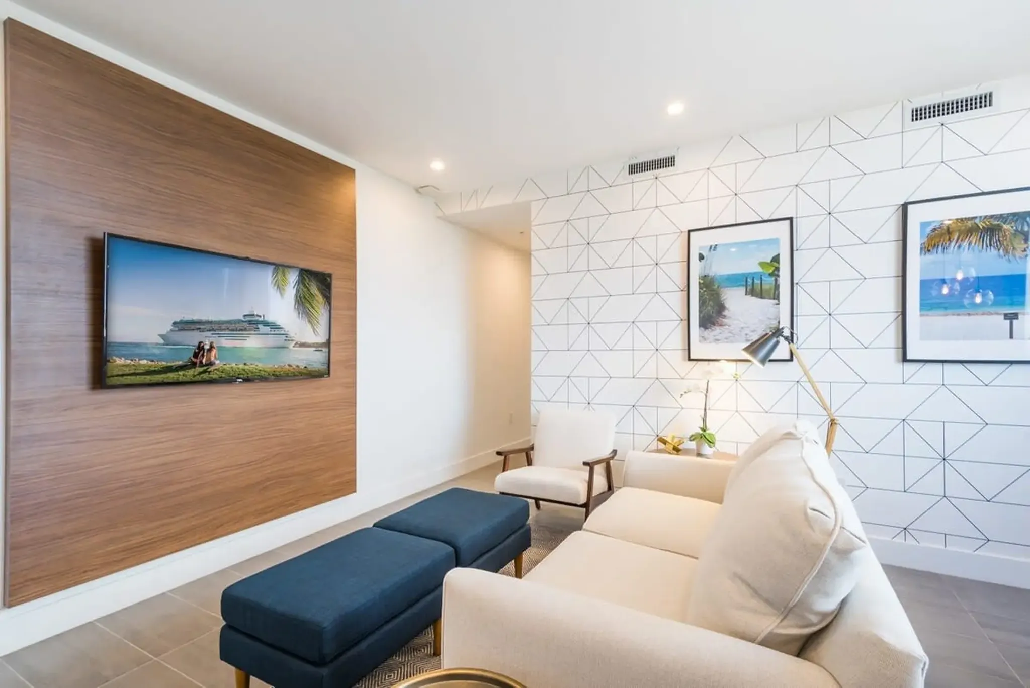 Modern Luxury in Miami Beach: Spring and Summer 2025's Most Stylish South Beach Stays